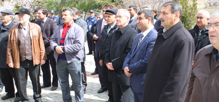 ŞEHİTLERİMİZ DÜZENLENEN PROGRAMLA ANILDI