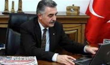 “Hacettepe Üniversitesi rektörü bir an önce aklını başına almalıdır”