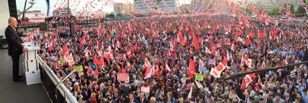 BAHÇELİ: DAVUTOĞLU SU KAYNATMIŞ, DENGESİNİ KAYBETMİŞTİR