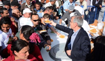 DİNAR’DA HIDIRELLEZ ÇOK YOĞUN KALABALIKLA KUTLANDI