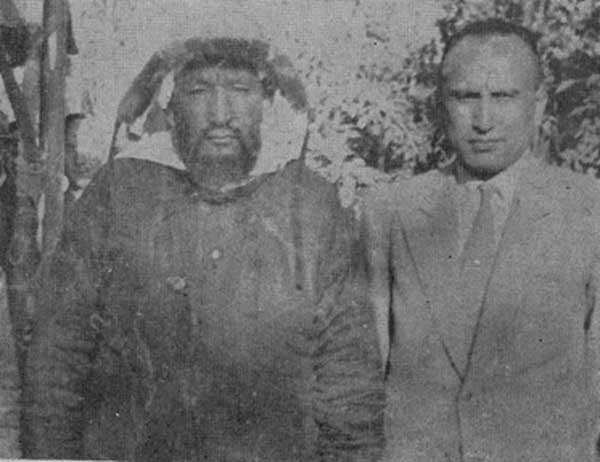 Efsanevi Kahraman Osman Batur ve İsa Yusuf Alptekin(Urumçi-1948)