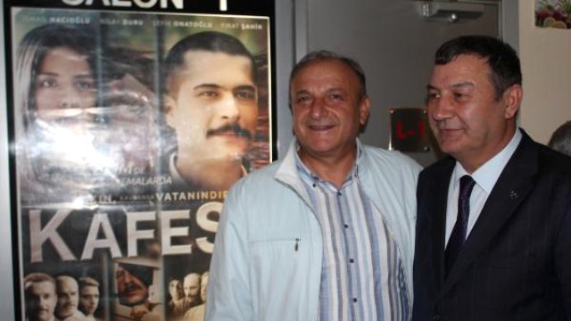 Vural ‘Kafes’ Filmini İzledi