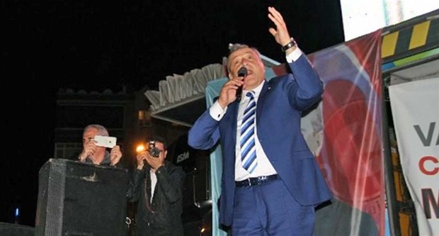 CHP’nin önce HDP’nin vesayetinden kurtulması gerekiyor