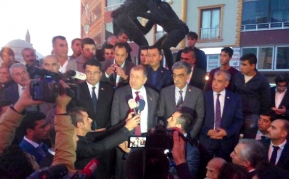 MHP HEYETİ YAYLADAĞI’NDA TÜRKMENLERLE GÖRÜŞÜYOR