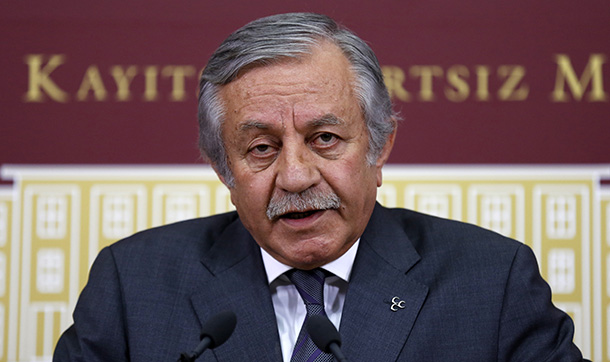 Celal Adan’ın annesi vefat etti