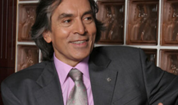 İskender Pala Davutoğlu’na danışman oldu!