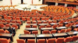 Kamer Genç vefat etti