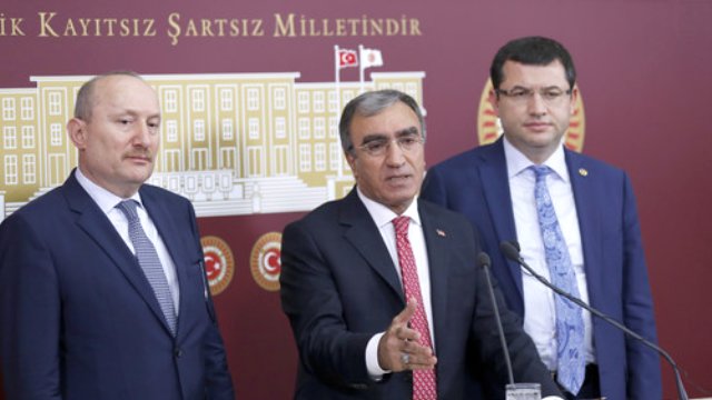 Öztürk: Biz Masadayız