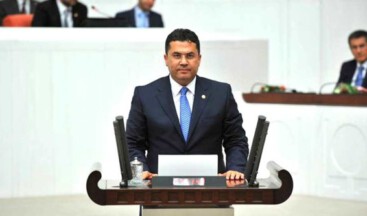 Türkiye’nin Bilim Politikalarını Eleştirdi