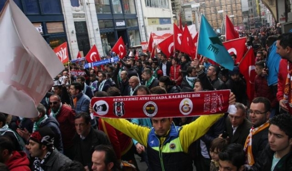 TARAFTARLAR’DAN TERÖR’E LANET YÜRÜYÜŞÜ