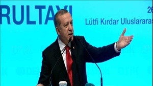 Erdoğan’dan Dündar duruşmasına katılan başkonsoloslara tepki