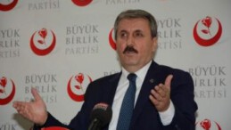 Destici: Davutoğlu taşeron işçilere kadro verecekti, kendisi işsiz kaldı.
