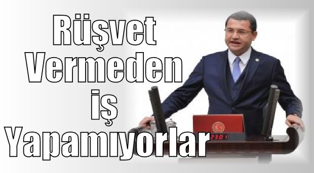 Rüşvet vermeden iş yapamıyorlar