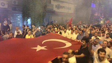 DEMOKRASİNİN ALTERNATİFİ YOKTUR