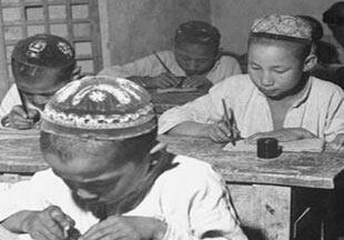 DOĞU TÜRKİSTAN’DA İLK OSMANLI-TÜRK OKULLARININ AÇILMASI