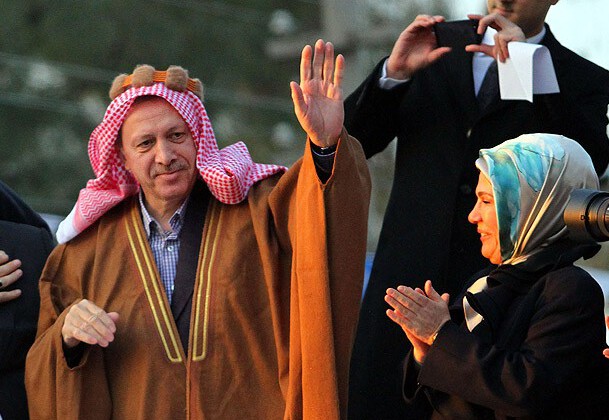 DEVLET BAŞKANLIĞI’NDAN HİLAFET’E GEÇİŞ Mİ?