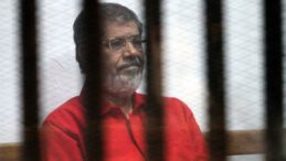 Mahkeme Mursi’yi 20 Yıla Mahkum Etti