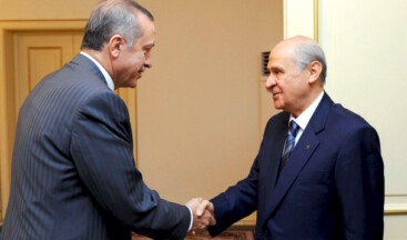 Bahçeli ilk mitingini yaptı