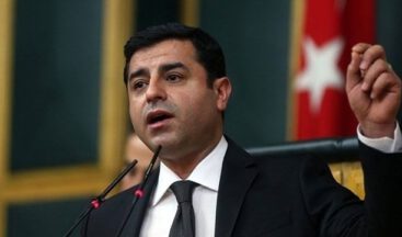 Tutuklanan ve Gözaltına Alınan Kravatlı Terörist Vekillerin Maaşları Yatmaya Devam Edecek