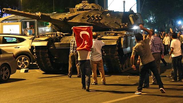 MİT’e Darbe İhbarını Bir Er Vermiş: Fidan’a Operasyon Yapılacak