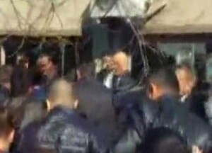 Meral Akşener’in toplantısında kavga çıktı!