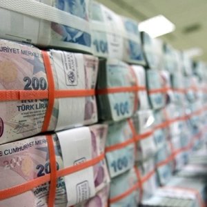 Örtülü ödenek kara delik gibi: Referandum öncesi rekor harcamalar