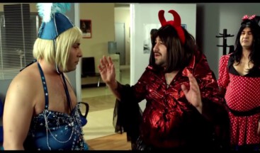 Bu herif İzmir Marşı’na küfür etti