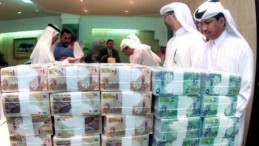 Katar’a bir darbe de İngiliz bankalarından