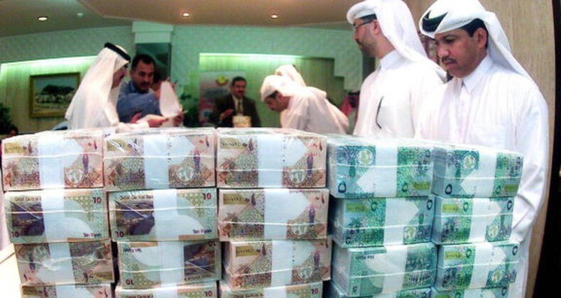 Katar’a bir darbe de İngiliz bankalarından