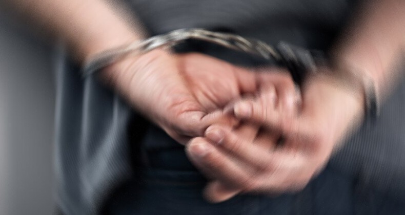 Eski belediye başkan yardımcısına FETÖ gözaltısı