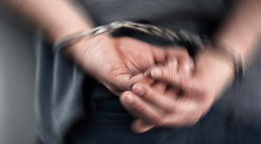 Eski belediye başkan yardımcısına FETÖ gözaltısı