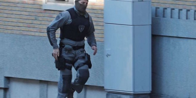 Brüksel’de silahlı saldırı paniği