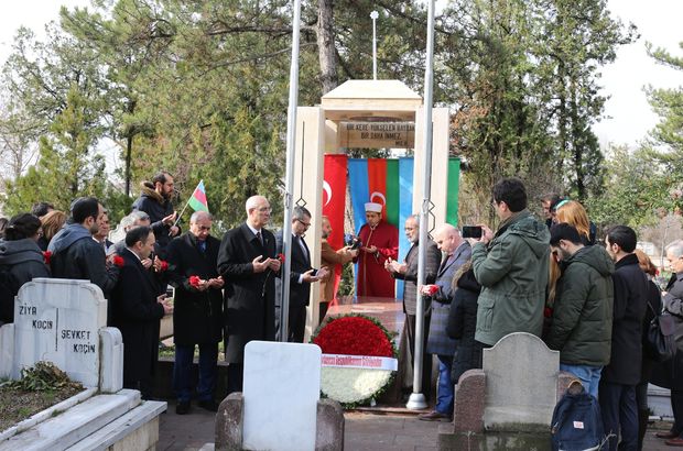 Mehmed Emin Resulzade kabri başında anıldı