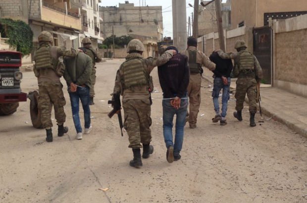 TSK: Afrin halkı 3 teröristi yakalayıp teslim etti