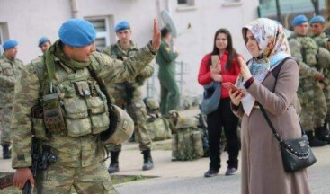 MEHMETÇİK BEKLEYEN SEVGİLİ