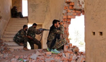YPG’li teröristler kaçan sivilleri vurdu!