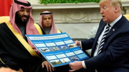 Trump, Prens Selman’a sattıkları silahları gösterdi!