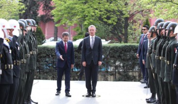 Çavuşoğlu: Rusya ile ilişkilerimiz Fransa Cumhurbaşkanı&rsquo;nın bozacağı kadar zayıf değil