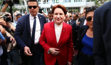 Meral Akşener adaylık başvurusu için YSK’ya gitti