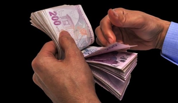 Sözleşmelerde Türk lirasına geçtiler