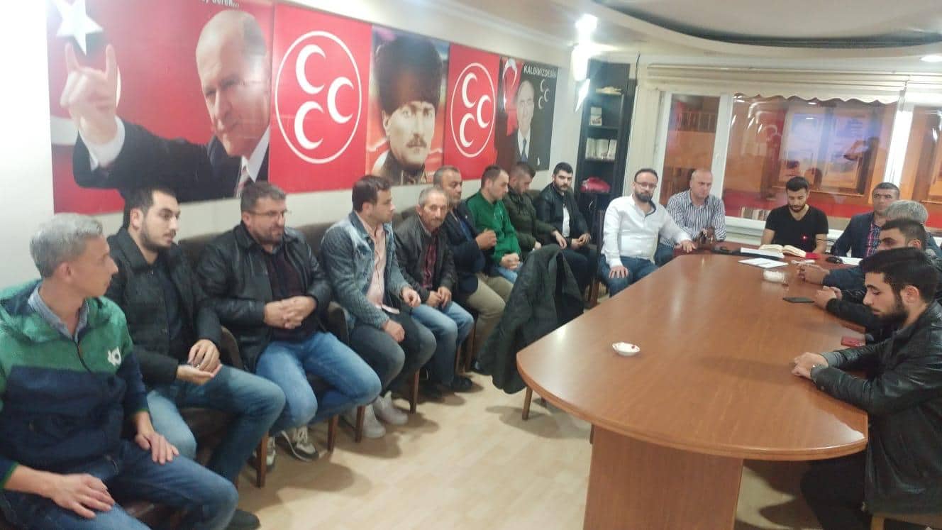 MHP KARAMÜRSEL ŞEHİTLERİNİ UNUTMADI!