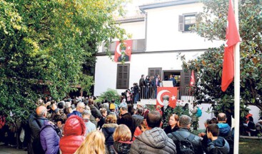 Atatürk, doğduğu evde duygu dolu törenle anıldı