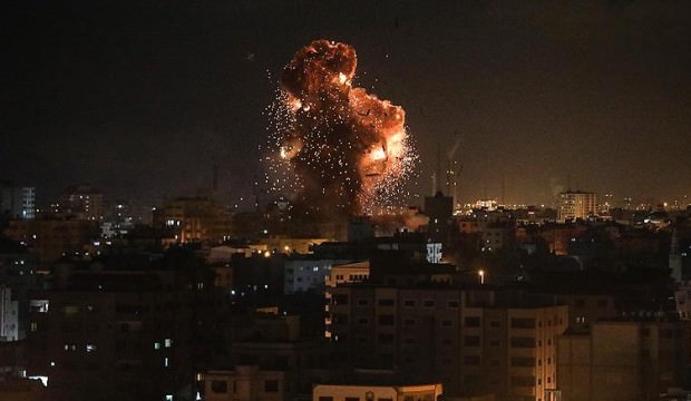 İsrail jetleri El Aksa televizyonunu vurdu