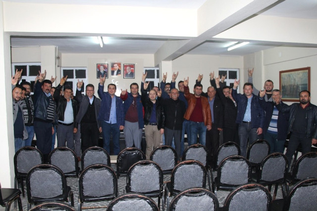 Manisa’nın Kula ilçesinde İyi Parti’den 8 Üye MHP’ye Geçti