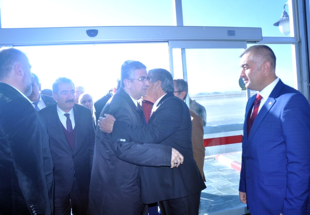 MHP Erzurum’da bu seçimlerde üç hilal bayrağı asacak