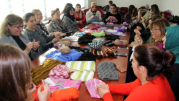 MHP Kayseri Kadın Kolları’ndan Çocukları Isıtacak Kampanya