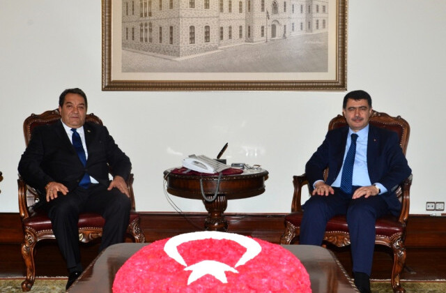 MHP Malatya Milletvekili Mehmet Celal Fendoğlu, Malatya’dan Ankara’ya atanan Vali Vasip Şahin’e Ziyarette bulundu.