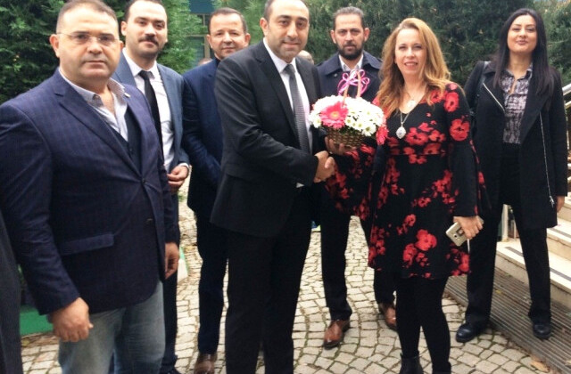MHP Bursa İl Başkanlığı Öğretmen olan Şehit Fırat Yılmaz Çakıroğlu’nun Annesi’ni Unutmadı