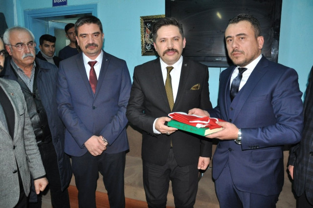 Simav Ülkü Ocakları’nda Bayrak Değişimi