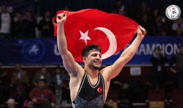 Son dakika! Milli güreşçimiz Cengiz Arslan dünya şampiyonu!